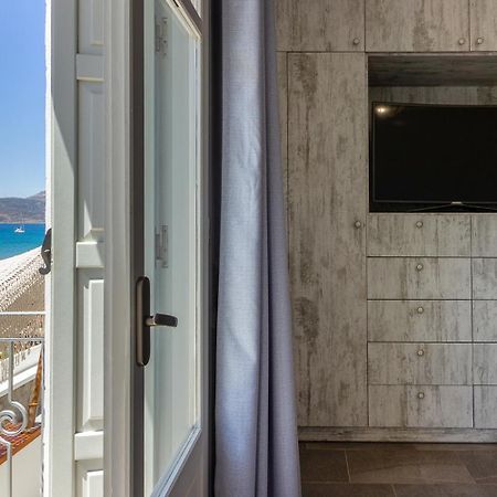Ble Oneiro Villa Crystal Adamantas  Exteriér fotografie